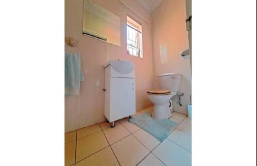 5 Bedroom Property for Sale in Mmabatho Unit 6 North West